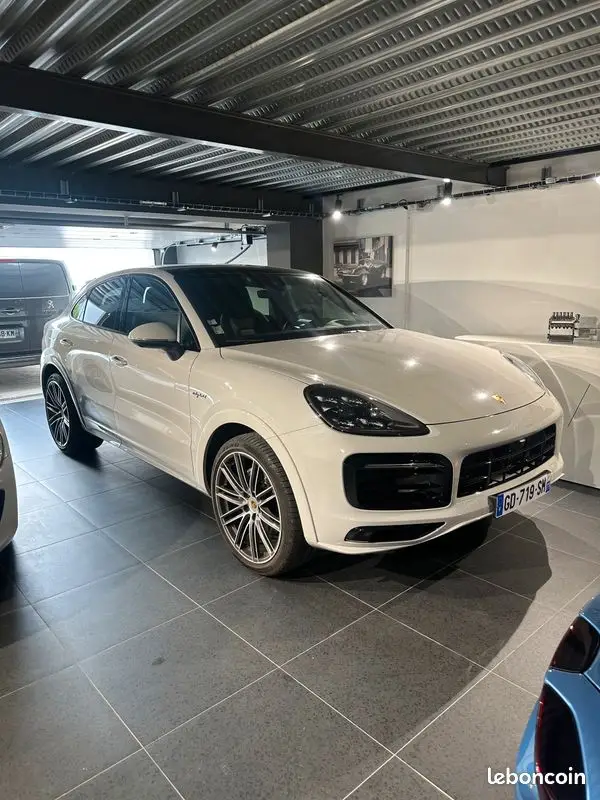 PORSCHE CAYENNE COUPE 3.0 V6 HYBRID 462cv - CRAIE - TOIT PANORAMIQUE - BOSE - CAMERA 360 - PACK MEMOIRE - CHRONO - ORIGINE FRANCE